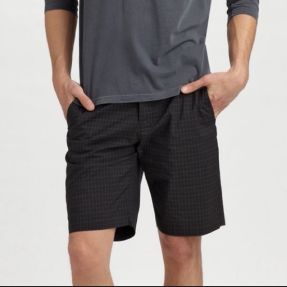 Theory Grid Check Print 6-pocket Kirby S/Recreation Shorts in Black Size‎ 38